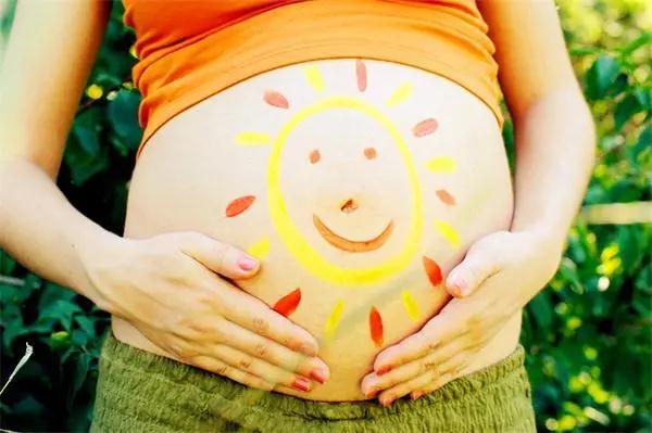 一篇文章，详细解释为什么推荐美国捐卵代孕！
